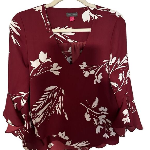VINCE CAMUTO Women' Maroon Ruffled Pleated Floral Flutter Sleeve V Neck Blouse - Picture 3 of 15
